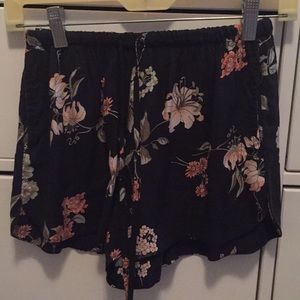 Brandy Melville Shorts - drawstring shorts Brandy Melville Shorts - drawstring shorts